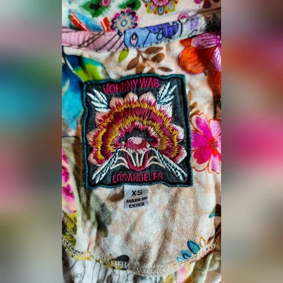 Johnny Was Dreamer Favorite Vee Swing Tee Shirt Top Long Sleeve Floral XS - Picture 5 of 7